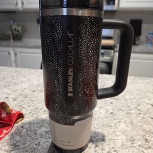 New Stanley Black and Red Tumbler 30 Oz Skecth On Design No Stickers.